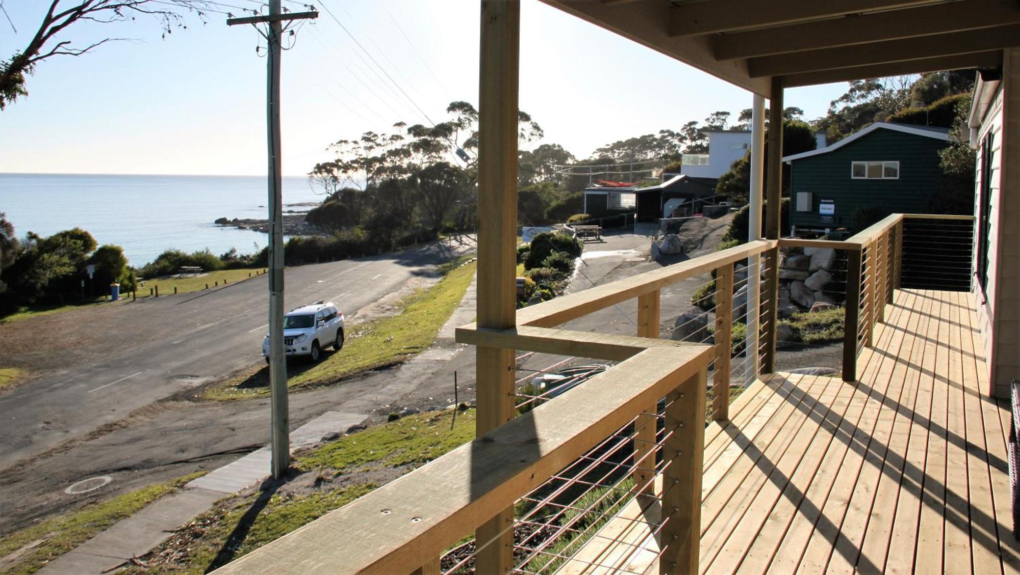 Kingfisher Cottage Beachfront At The Binalong Bay Bagian luar foto