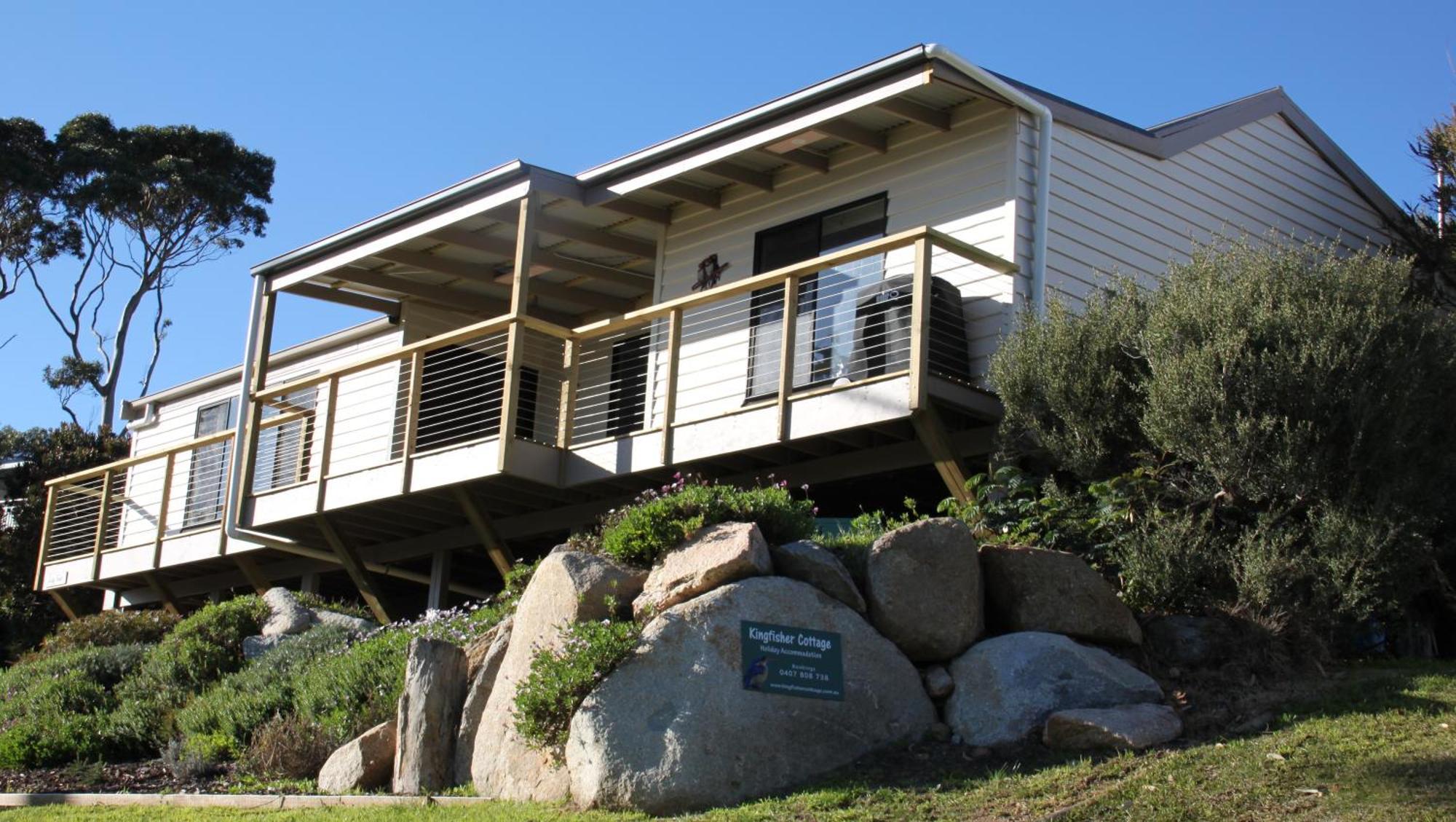 Kingfisher Cottage Beachfront At The Binalong Bay Bagian luar foto